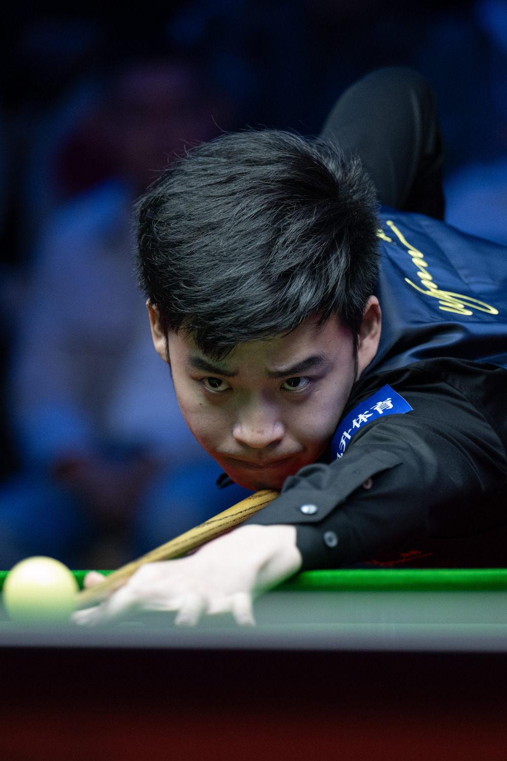 在足球中 在足球中